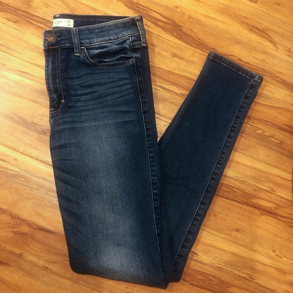 Brand New Abercrombie & Fitch Jeans - Picture 3 of 4